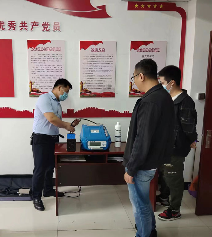 吳忠生態(tài)環(huán)境監(jiān)測站非甲烷總烴分析儀驗收